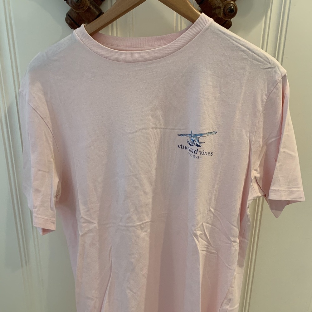 Vineyard Vines t-shirt